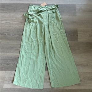 Women's Green Wide-Leg Pants